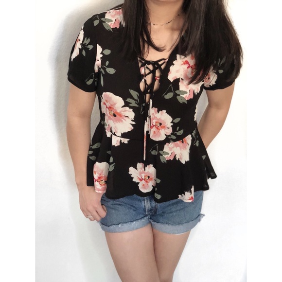 🔻SALE• LAST (S)• Azalea Blouse - Picture 3 of 5